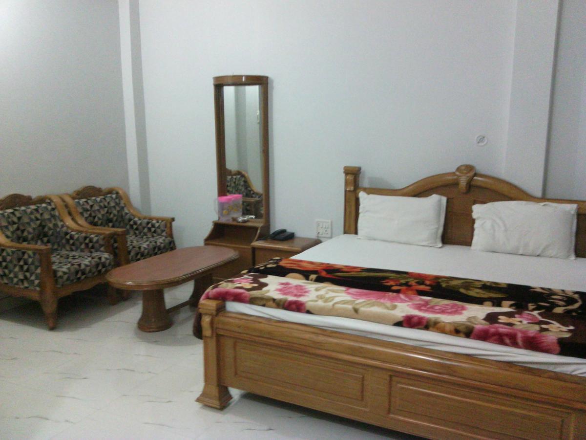 Dynasty Guest House Váránaszi Kültér fotó